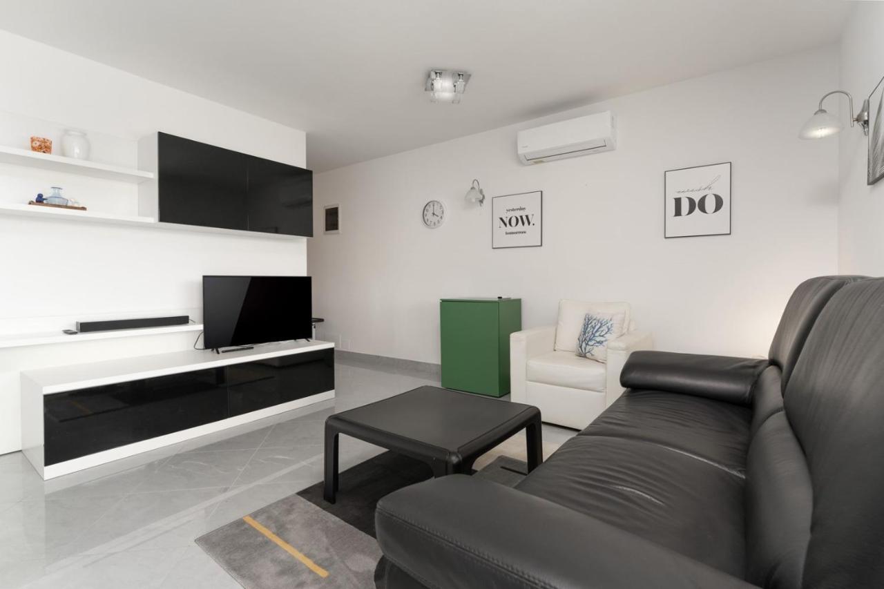 Apartment Sky By Seeadria Agency Novigrad Istria المظهر الخارجي الصورة